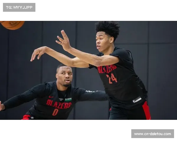 开拓者拟为后场新星提供大额提前续约合同引发疑问