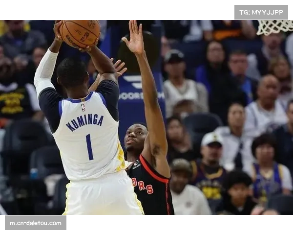 勇士末节17比2攻击波遭逆转 格林负19正负值暴露防守漏洞 勇士末节17比2攻击波遭逆转 格林负19正负值暴露防守漏洞